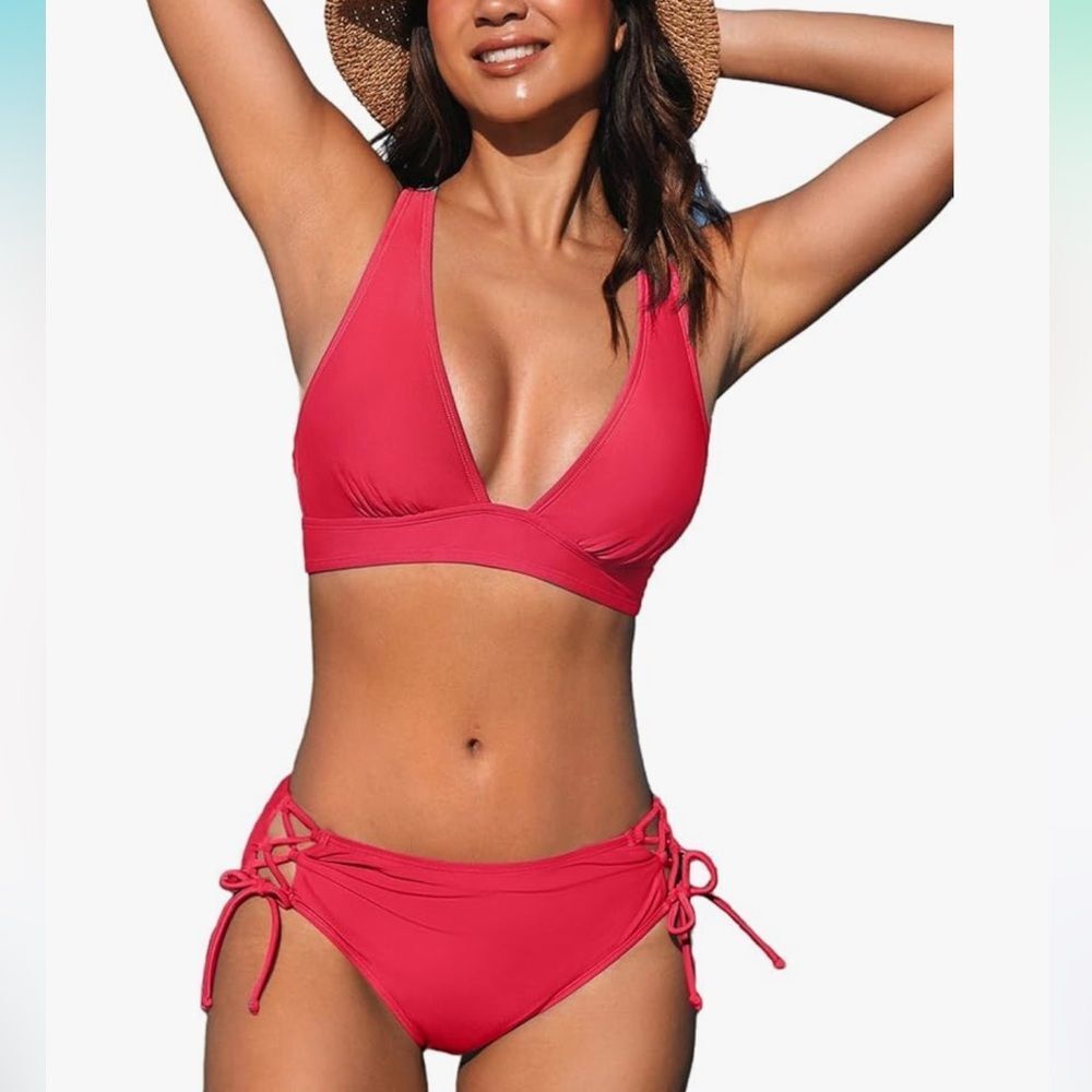 New CUPSHE Bikini Set V Neck Triangle Top Mid Rise Bikini Red , size M
